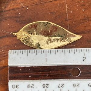 Gold Leaf Pendant Necklace